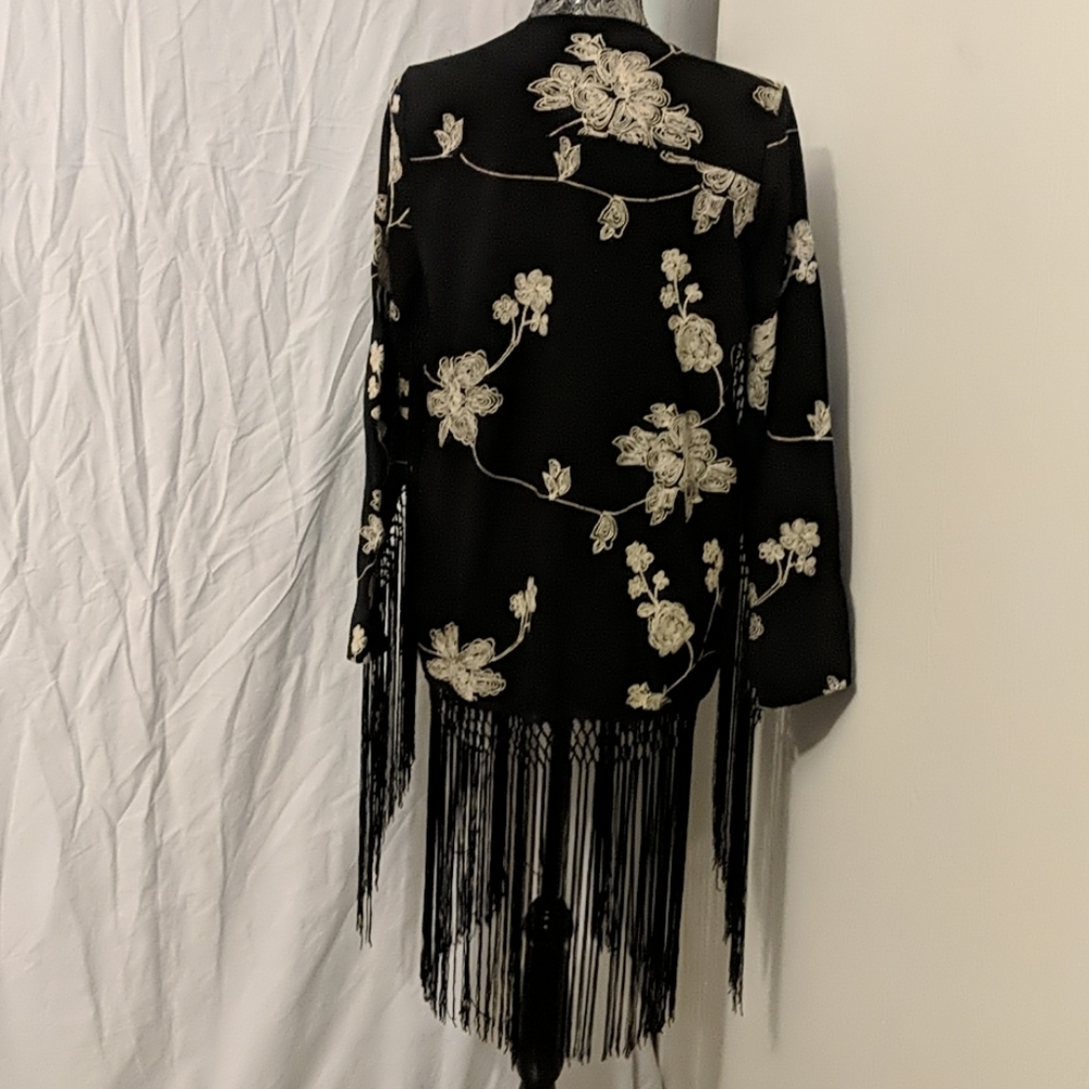 Lyra embroidered floral kimono sweater - Picture 5 of 10